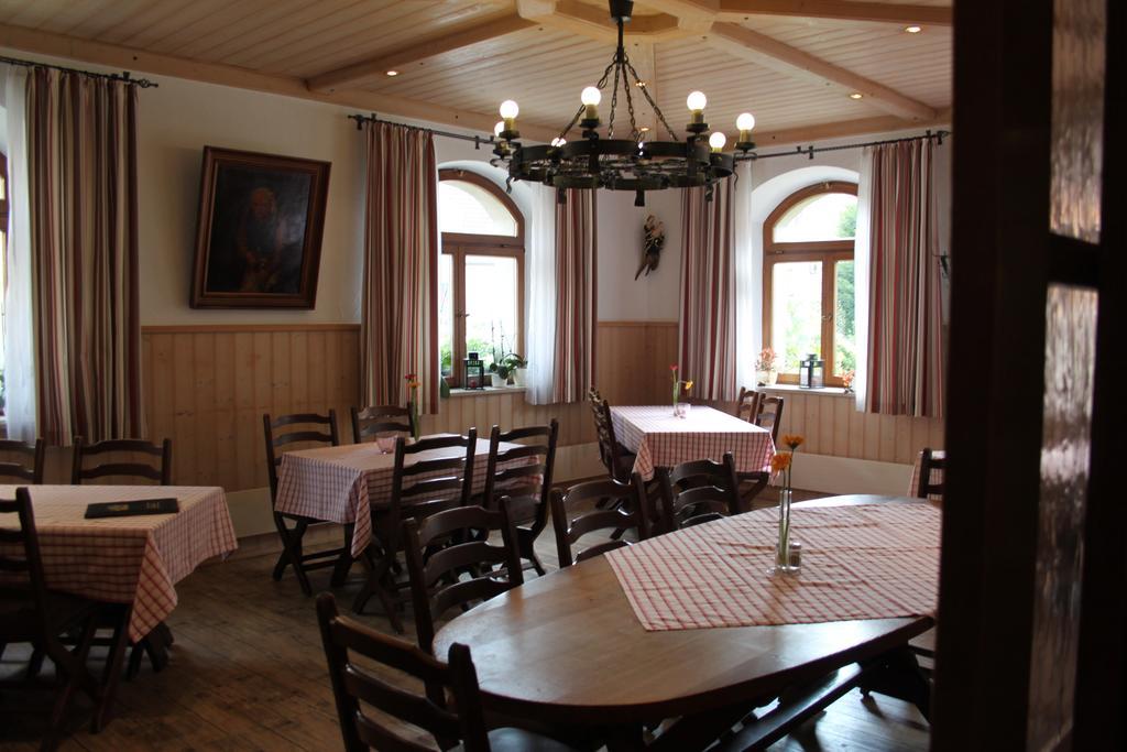 Hotel-Gasthof Die Post Brennerei Frankenhoehe Schillingsfürst Eksteriør billede