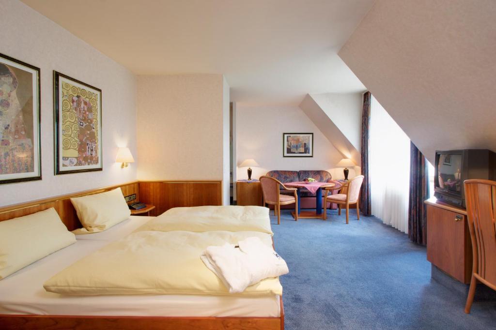 Hotel-Gasthof Die Post Brennerei Frankenhoehe Schillingsfürst Værelse billede